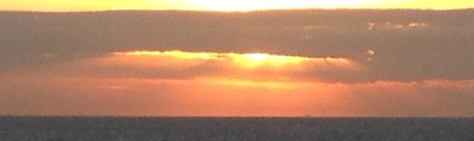 伊豆半島の朝焼け